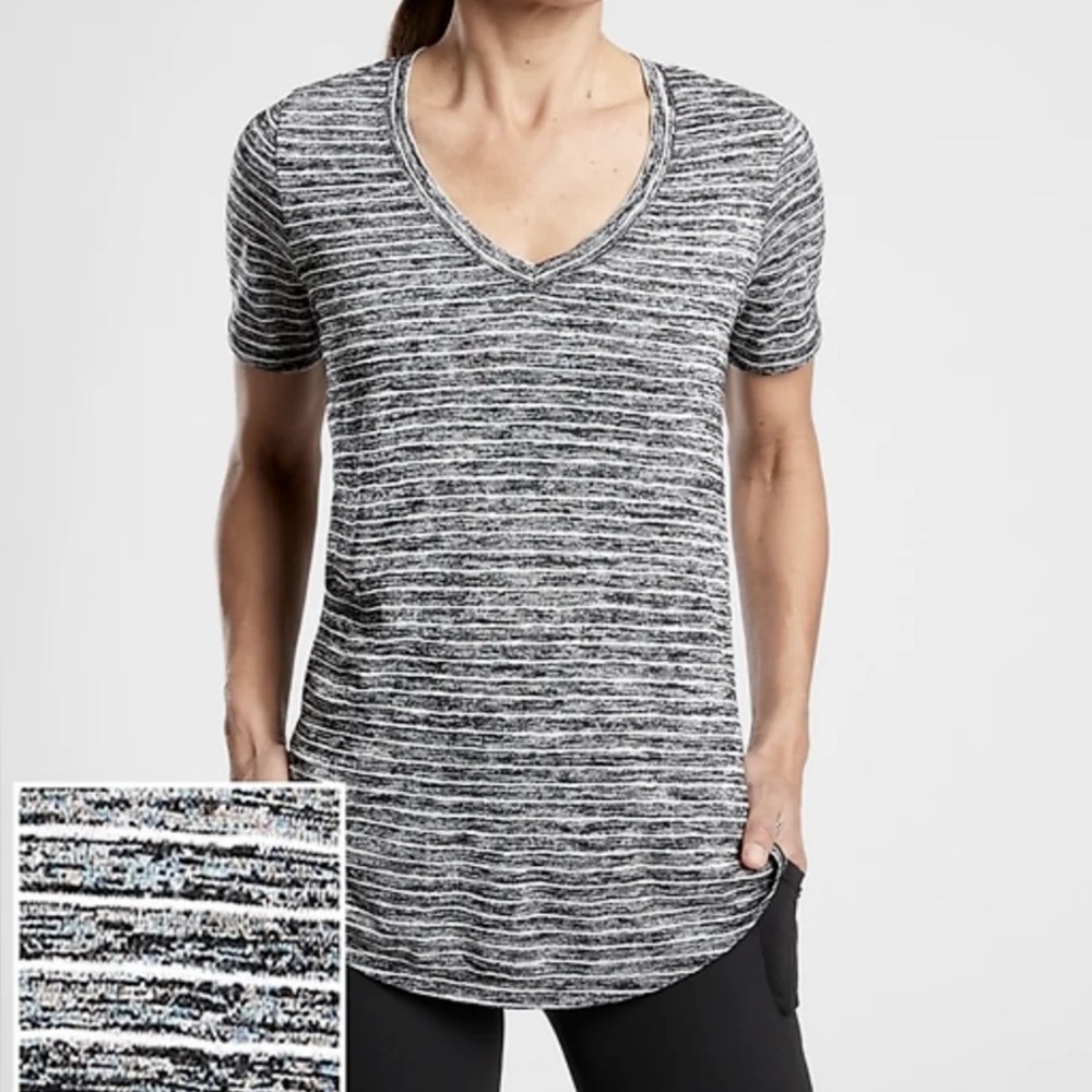 Athleta Breezy Striped Tee Charcoal Heather V-Neck Tee‎ Size Medium